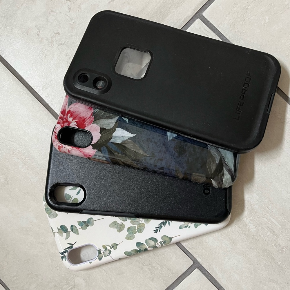 Bundle of iPhone XR Cases